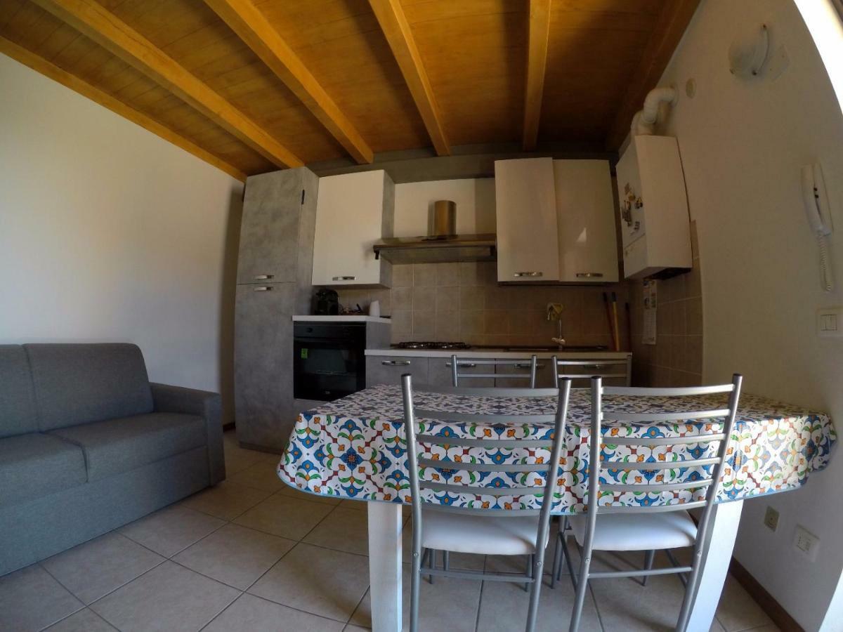 Veronica'S House Apartment Valeggio sul Mincio Luaran gambar