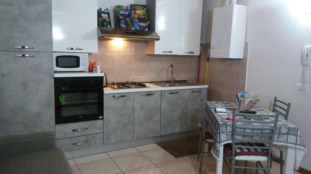 Veronica'S House Apartment Valeggio sul Mincio Luaran gambar
